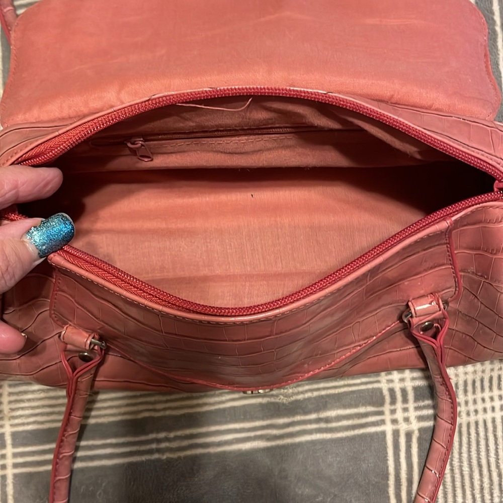 Pink pocketbook - Picture 3 of 3